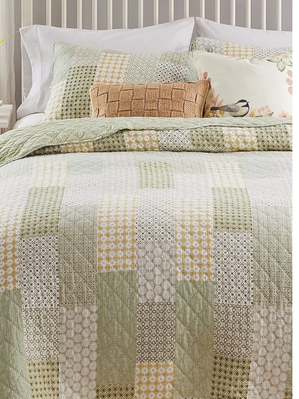 Barefoot Bungalow Juniper Quilt Set 3-Piece Twin/TwinXL 2 Pillow Shams NEW